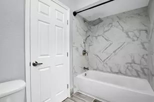 9809 Richmond Ave, Houston, TX 77042 - Photo 19