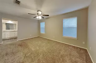31 S White Pebble Ct, Spring, TX 77380 - Photo 7