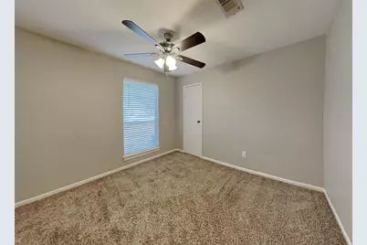 31 S White Pebble Court, The Woodlands, TX 77380 - Photo 11
