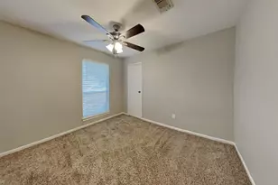 31 S White Pebble Ct, Spring, TX 77380 - Photo 11