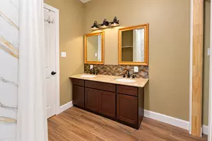 9727 Wiloak St, Houston, TX 77078 - Photo 25
