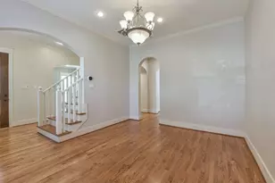 1030 W 16th St, Houston, TX 77008 - Photo 11