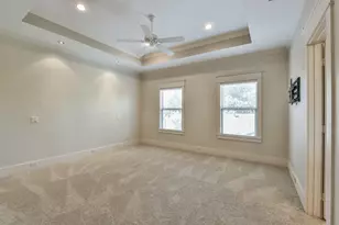 1030 W 16th St, Houston, TX 77008 - Photo 13