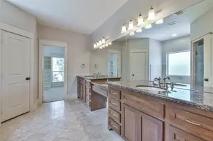 1030 W 16th St, Houston, TX 77008 - Photo 15