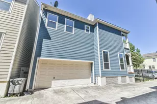 1030 W 16th St, Houston, TX 77008 - Photo 3