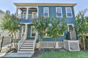 1030 W 16th St, Houston, TX 77008 - Photo 1