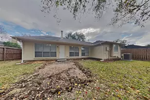 2906 Lotus Ln, Pearland, TX 77584 - Photo 17