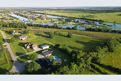 000 Penny Ln, Santa Fe, TX 77510 - Photo 15