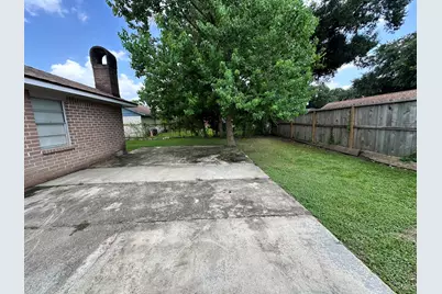 4215 Bayou Vista Drive, Houston, TX 77091 - Photo 31