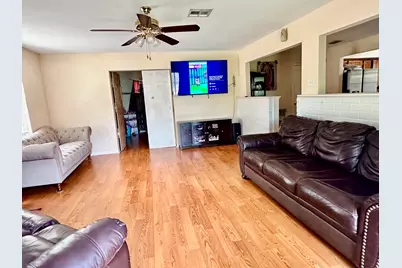 4215 Bayou Vista Drive, Houston, TX 77091 - Photo 7