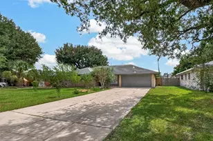 6027 De Moss Dr, Houston, TX 77081 - Photo 1