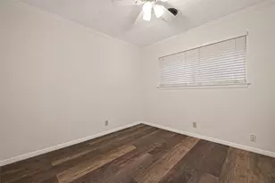 6027 De Moss Dr, Houston, TX 77081 - Photo 11