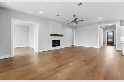 124 El Paso Bend, New Waverly, TX 77358 - Photo 5