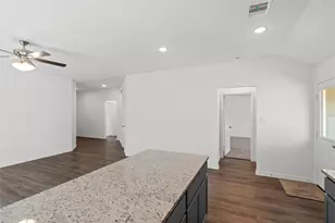 1253 Point Lookout Dr, Dayton, TX 77535 - Photo 11