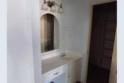 10546 Hammerly Boulevard #323, Houston, TX 77043 - Photo 13