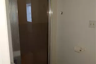 10546 Hammerly Blvd, Houston, TX 77043 - Photo 15