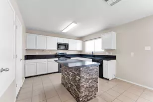 2317 Shady Birch Dr, Conroe, TX 77301 - Photo 17
