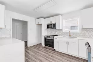 4803 Elser St, Houston, TX 77009 - Photo 9