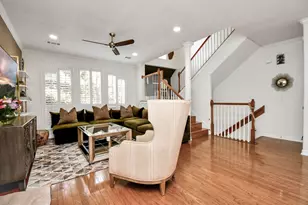 1739 French Village Dr, Houston, TX 77055 - Photo 3