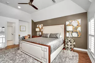 1739 French Village Dr, Houston, TX 77055 - Photo 21