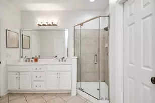 1739 French Village Dr, Houston, TX 77055 - Photo 25
