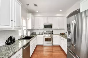 1739 French Village Dr, Houston, TX 77055 - Photo 11