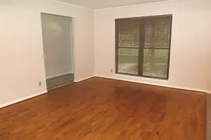 9122 Western Dr, Houston, TX 77080 - Photo 3