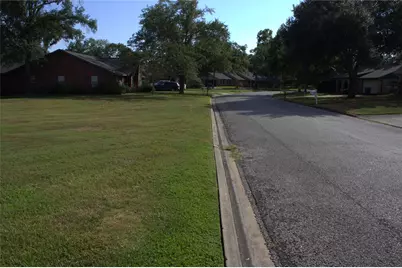 209 Briarwood Drive, Bellville, TX 77418 - Photo 5