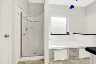 7915 Wolfield Ln, Houston, TX 77071 - Photo 15