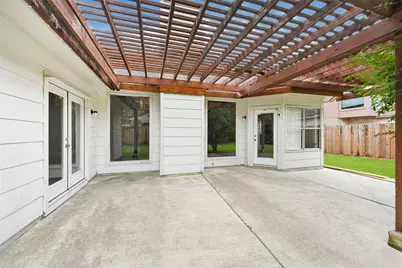 7915 Wolfield Lane, Houston, TX 77071 - Photo 17