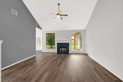 7915 Wolfield Lane, Houston, TX 77071 - Photo 7