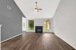 7915 Wolfield Ln, Houston, TX 77071 - Photo 7