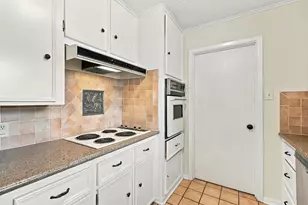 3800 Windridge Dr, Bryan, TX 77802 - Photo 7