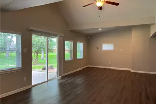 304 S Shadowbend Ave, Friendswood, TX 77546 - Photo 15