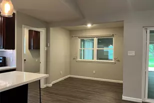 304 S Shadowbend Ave, Friendswood, TX 77546 - Photo 13