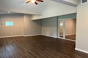 304 S Shadowbend Ave, Friendswood, TX 77546 - Photo 17
