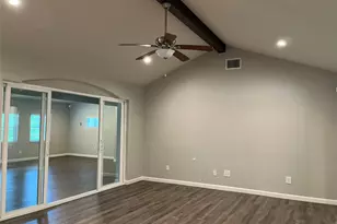 304 S Shadowbend Ave, Friendswood, TX 77546 - Photo 7