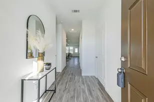 3075 Clydesdale Dr, Alvin, TX 77511 - Photo 3