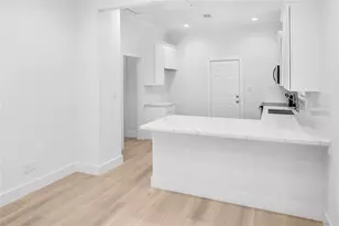 702 40th St, Galveston, TX 77550 - Photo 3