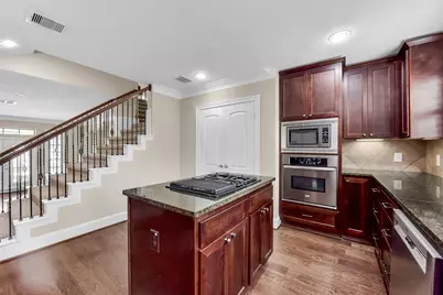 905 Garden Oaks Trace, Houston, TX 77018 - Photo 13