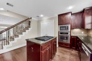 905 Garden Oaks Trce, Houston, TX 77018 - Photo 13
