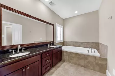 905 Garden Oaks Trace, Houston, TX 77018 - Photo 21