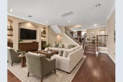 905 Garden Oaks Trace, Houston, TX 77018 - Photo 1