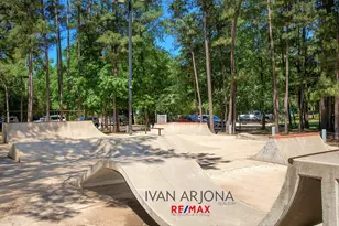 7 Bettina, The Woodlands, TX 77382 - Photo 27