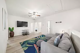3610 Sealy St, Galveston, TX 77550 - Photo 29