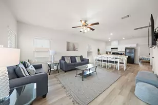 3610 Sealy St, Galveston, TX 77550 - Photo 7