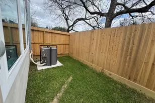 2715 Tierwester St, Houston, TX 77004 - Photo 5