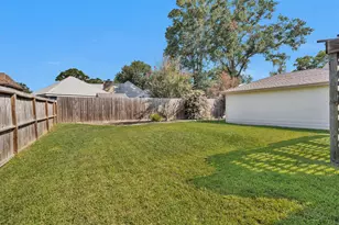 6606 Castle Ln Dr, Houston, TX 77066 - Photo 43