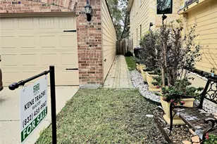 11030 Panther Ct, Houston, TX 77099 - Photo 11
