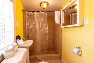 1224 Avenue L, Galveston, TX 77550 - Photo 35